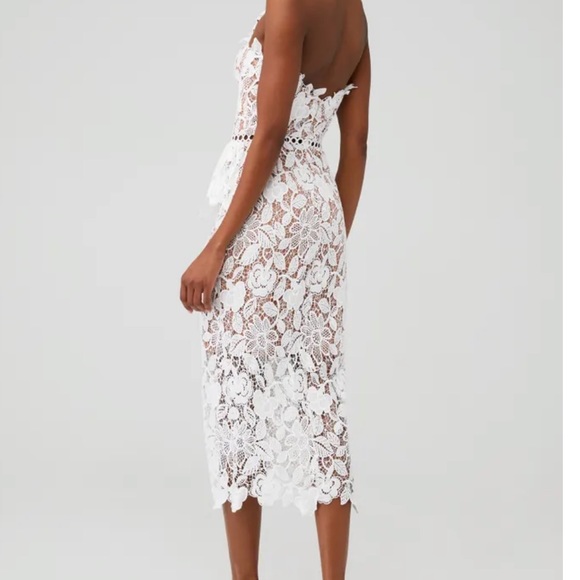 Brides! Elegant floral lace Elliatt Times Dress - Picture 3 of 6